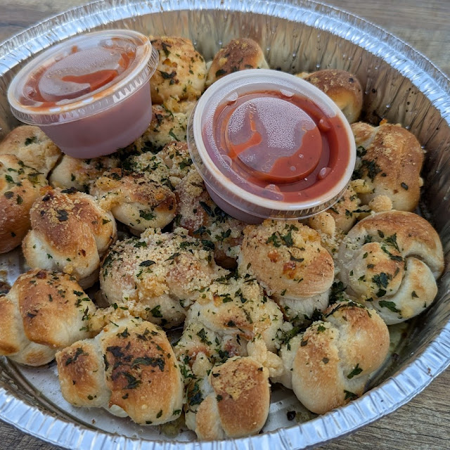 Full Tray - Garlic Knots