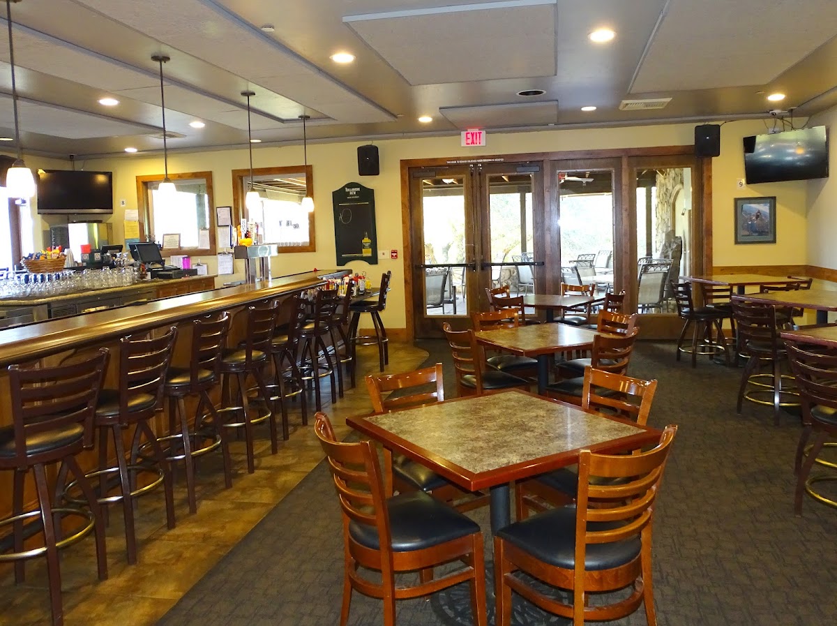 Lake of the Pines Sports Lounge