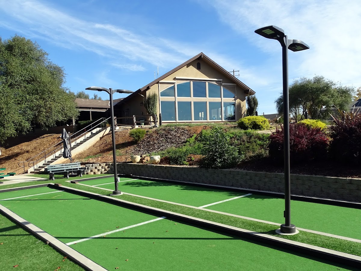 Lake of the Pines Sports Lounge