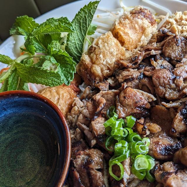 烤牛肉甘蔗蝦春券檬