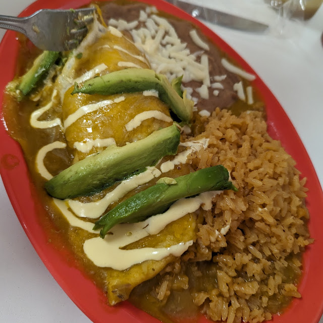 Divorciadas 2 Rojas Y 2 Verdes Con Arroz Y Frijoles