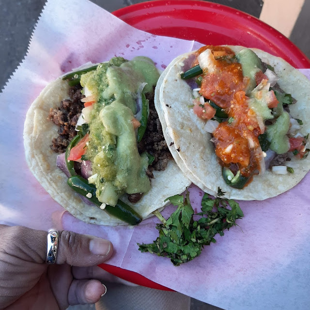 Taco De Lengua Y Taco De Carne Asada