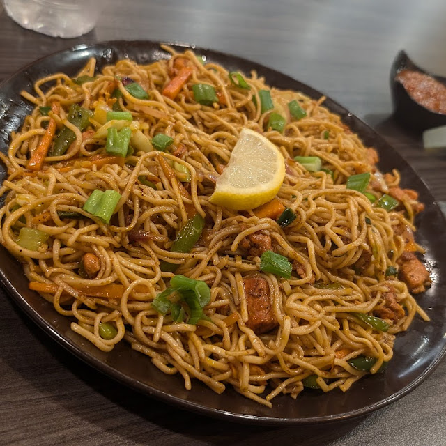 Schezwan Chicken Noodles