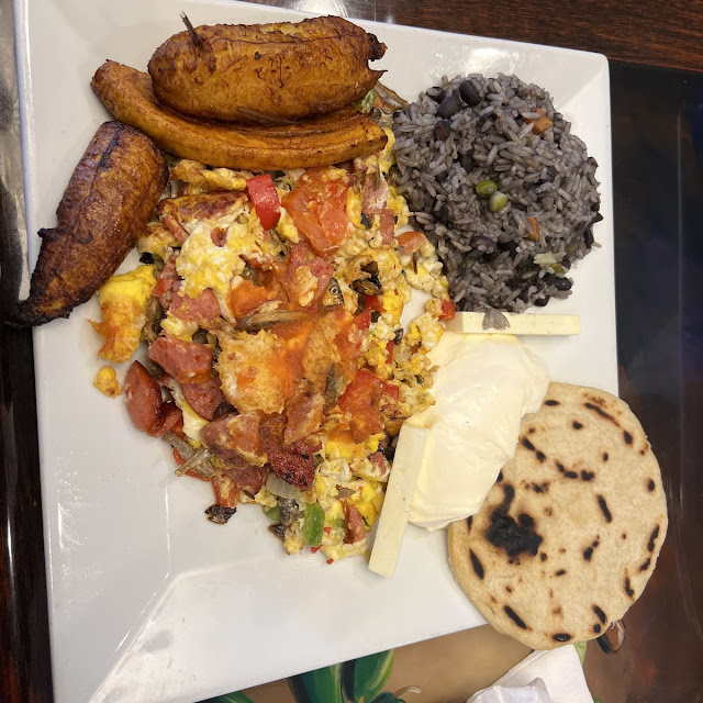Desayuno Salvadoreño