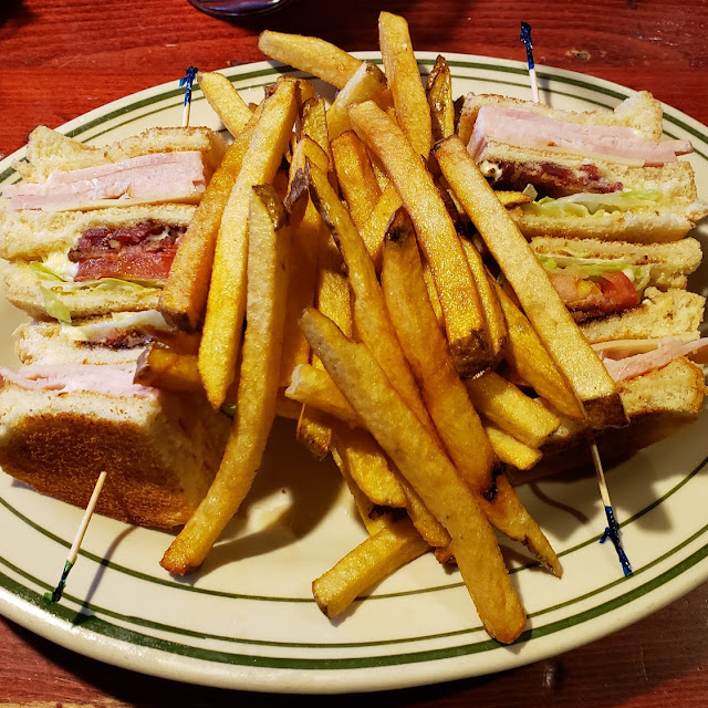 Lisa's Country Club Sandwich