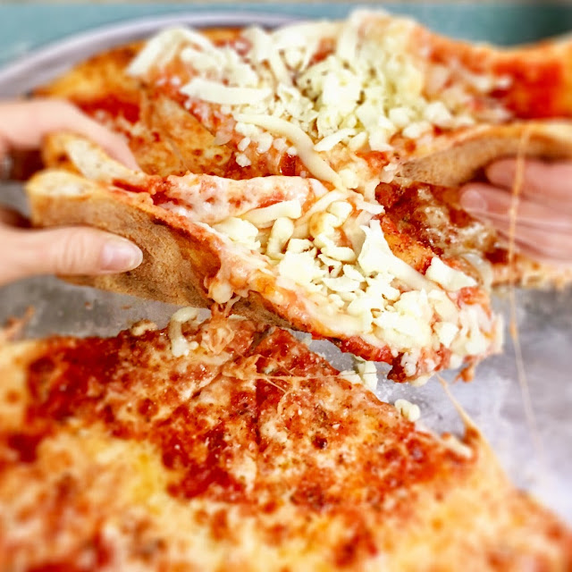 Large Pie with Fresh Mozzarella