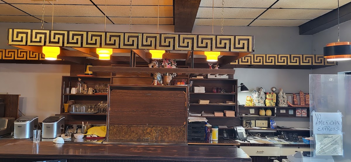 London Cafe Restaurant & Tvrn