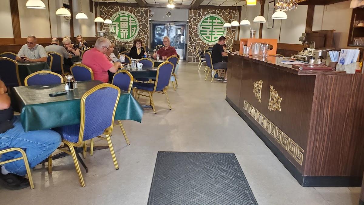 London Cafe Restaurant & Tvrn