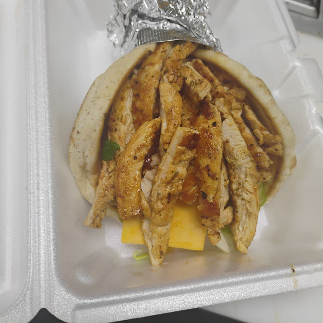 Grilled Chicken Pita