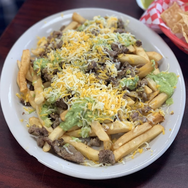 Chicken or Beef Super Nachos