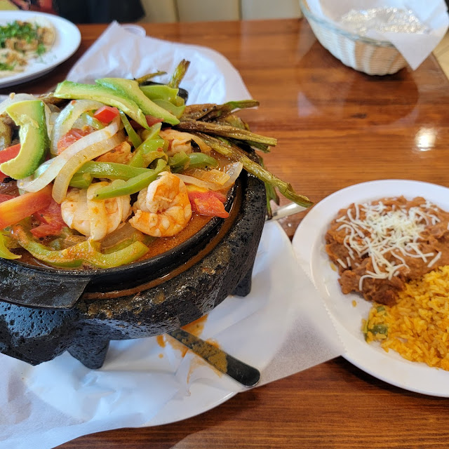 Molcajete Mariscos