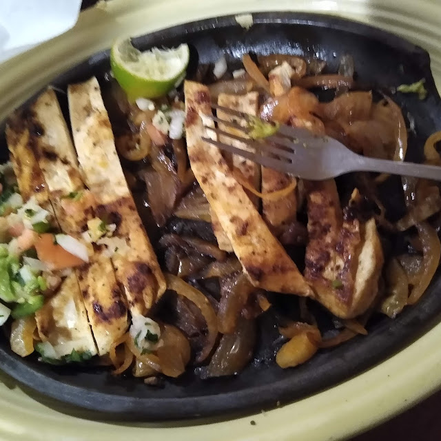 Chicken and Shrimp Fajitas De Pollo Ranchero