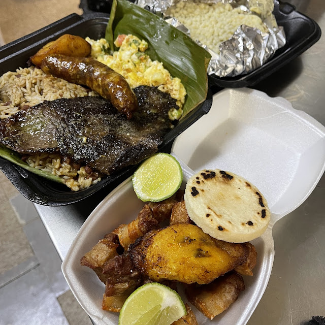 Bandeja Paisa Antiqueña Con Churrazco