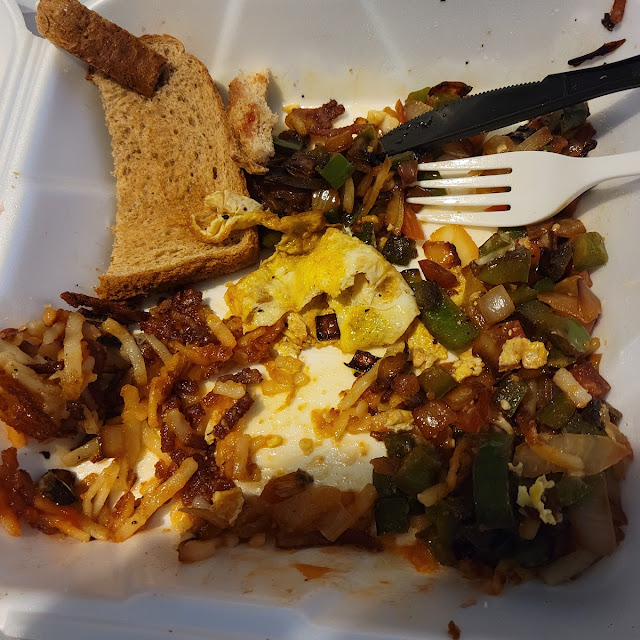 Veggie Omelette with Hash Browns