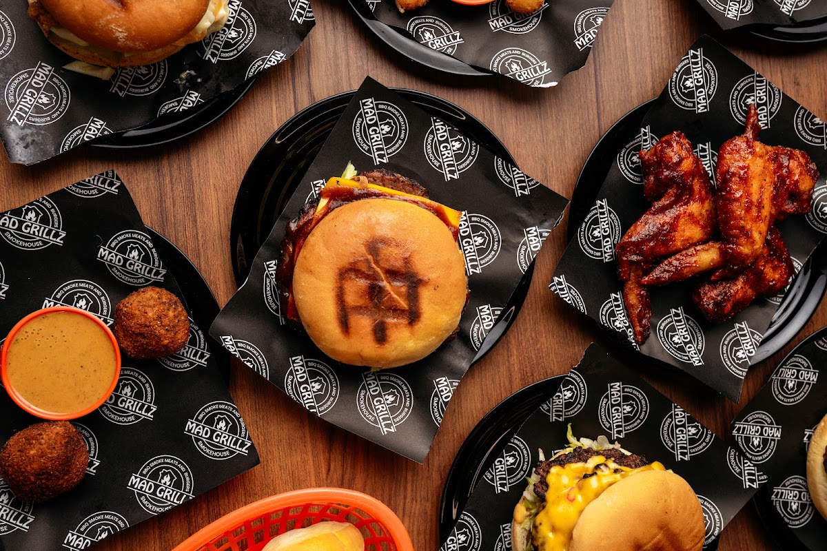 MAD GRILLZ SMOKEHOUSE GLENMORE PARK