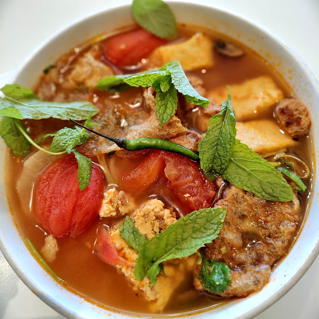 Bún Riêu Tomato Bean Curd Noodle Soup