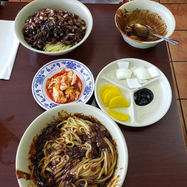 cha chiang mein 짜장면 炸醬麵