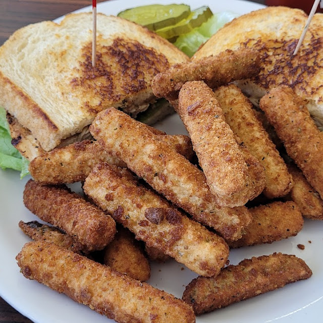 Grilled Chicken Sandwich with Zucchini