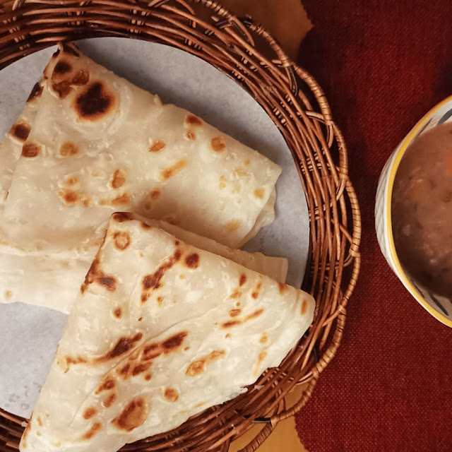 Chapati with Rojo Dip