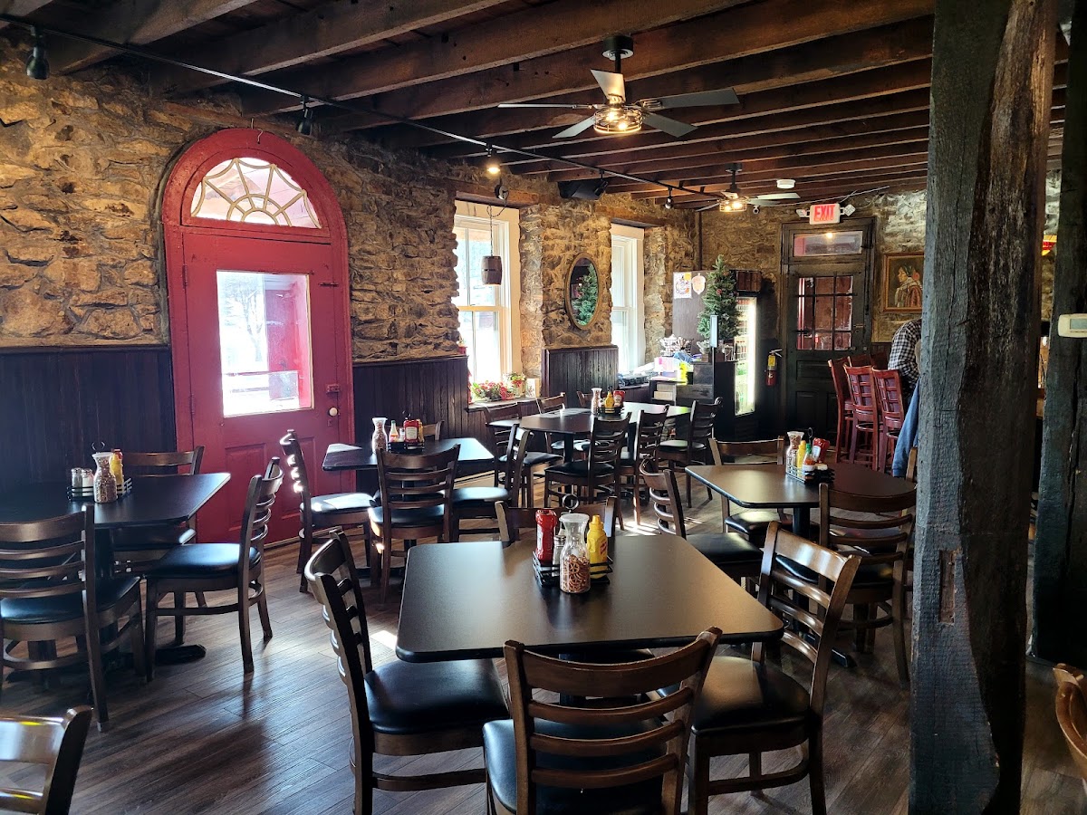 Maple grove pub&grill