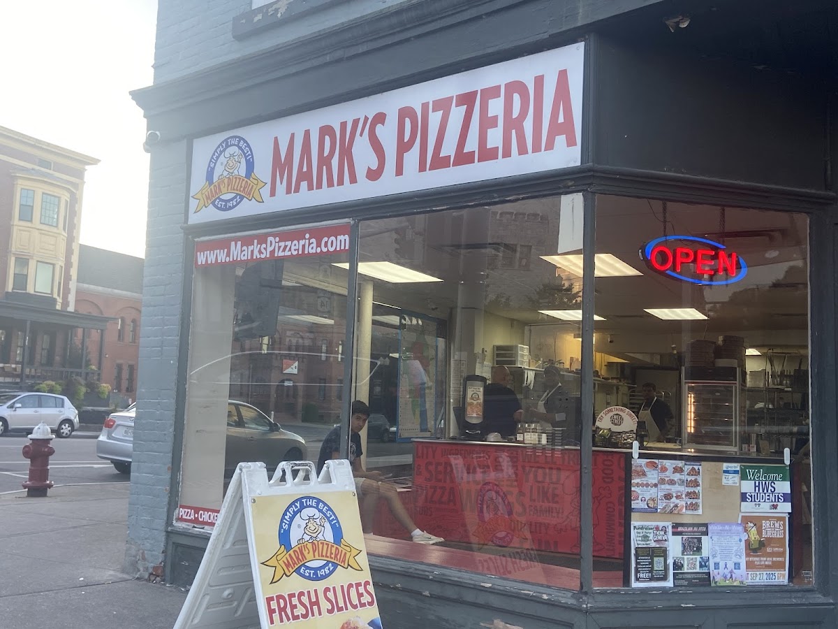 Mark's Pizzeria - Geneva