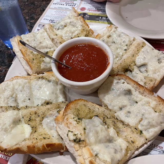 Garlic Bread w Mozzarella