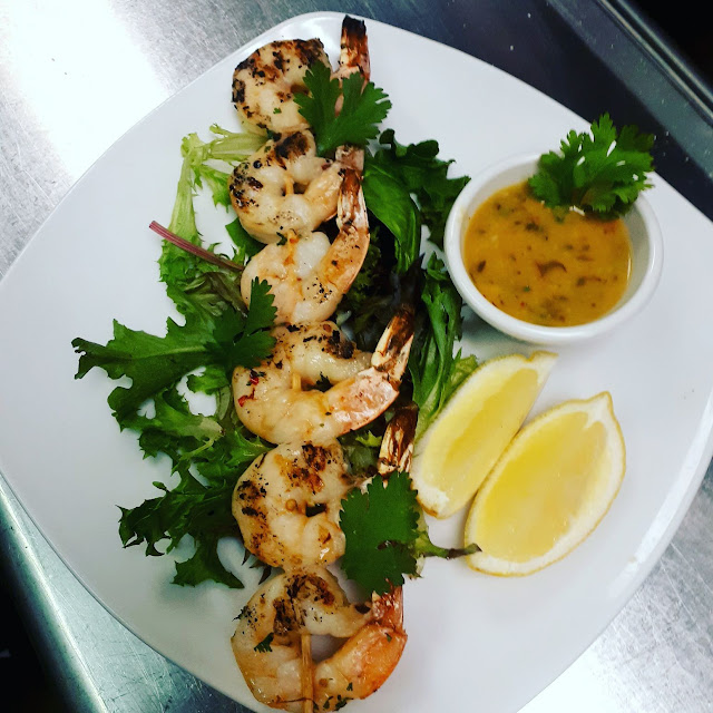Shrimp Appetizers with Cilantro Chill Sauce