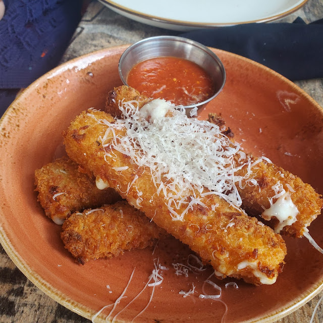 Mozzarella Sticks