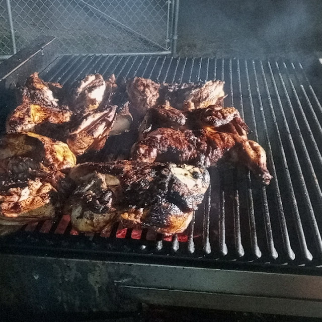 Delisiosos Pollos Al Carbon