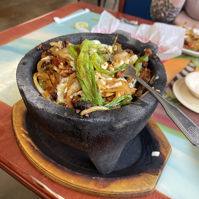 Fajitas Molcajete