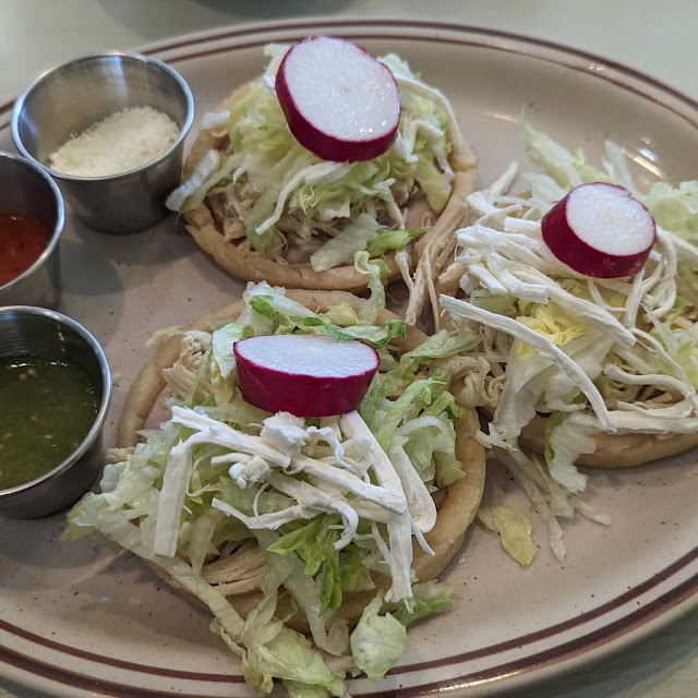 Chicken Sopes