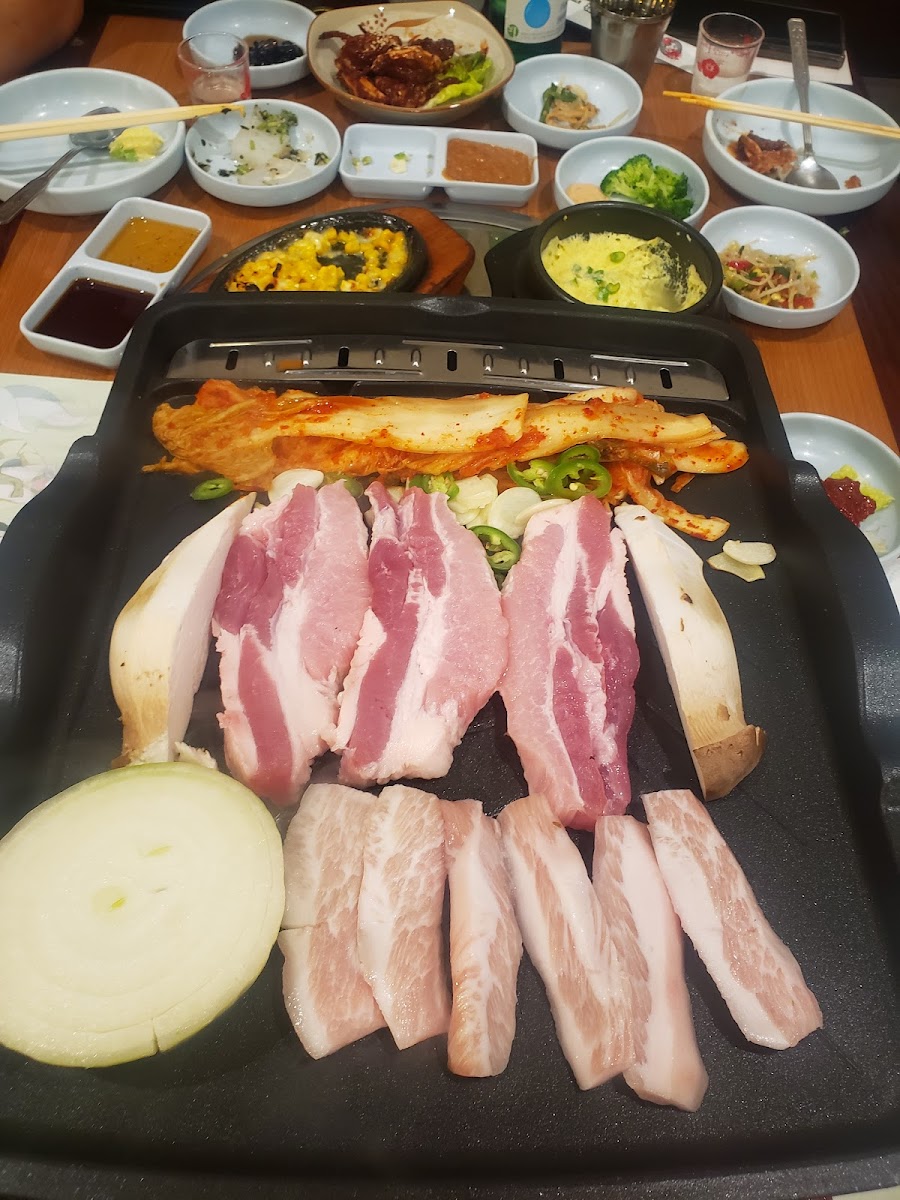 미친돼지갈비(Michin dwaeji galbi)