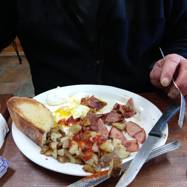 Ham & Eggs Country Potatoes Toast