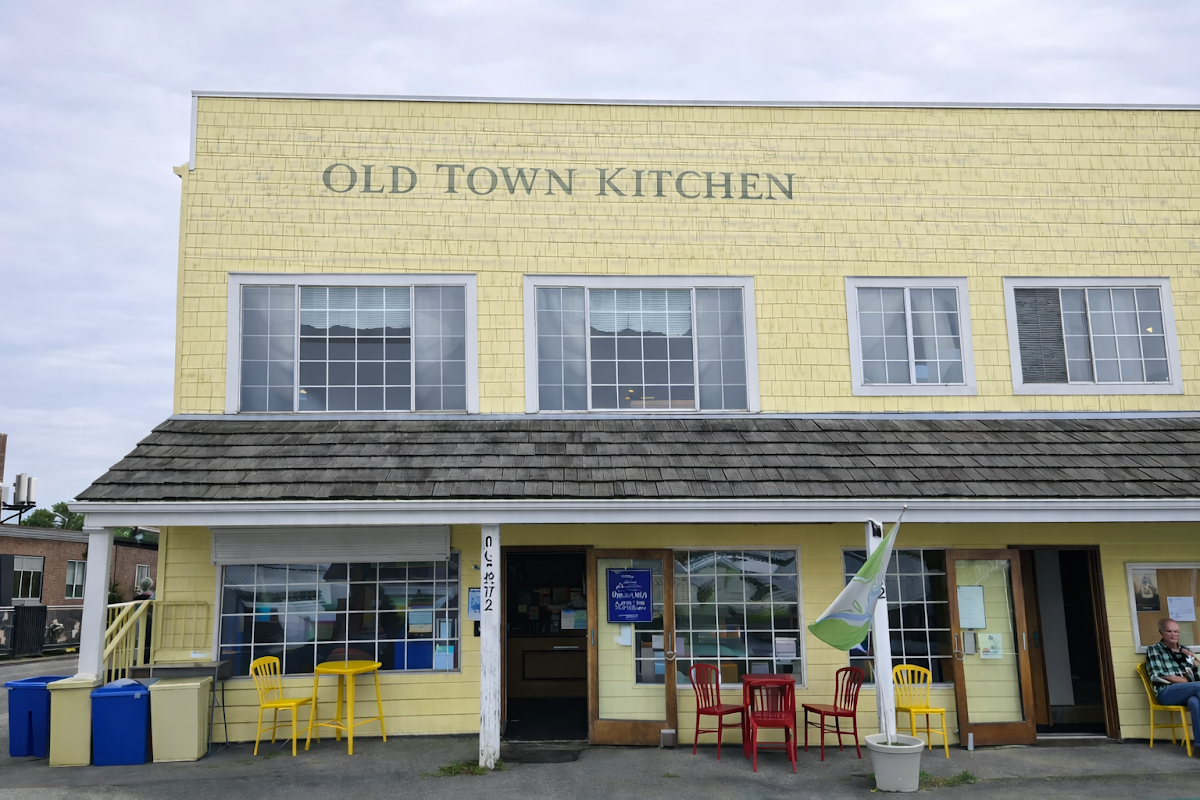 Monica's Waterfront Bakery & Cafe