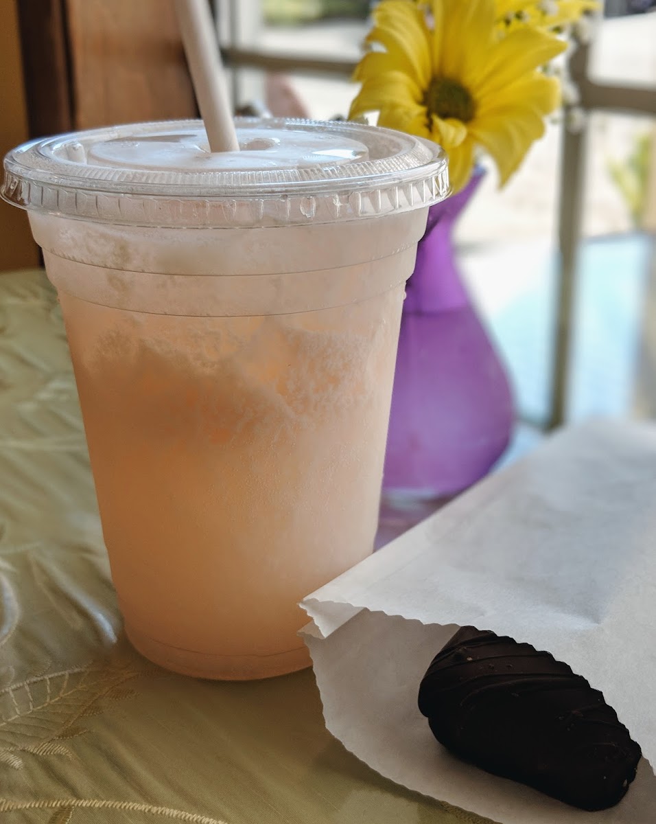 Monica's Waterfront Bakery & Cafe