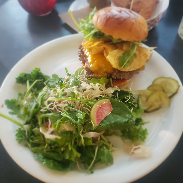 PB B Burger