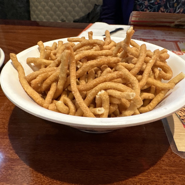 Crispy Noodles and Sauce