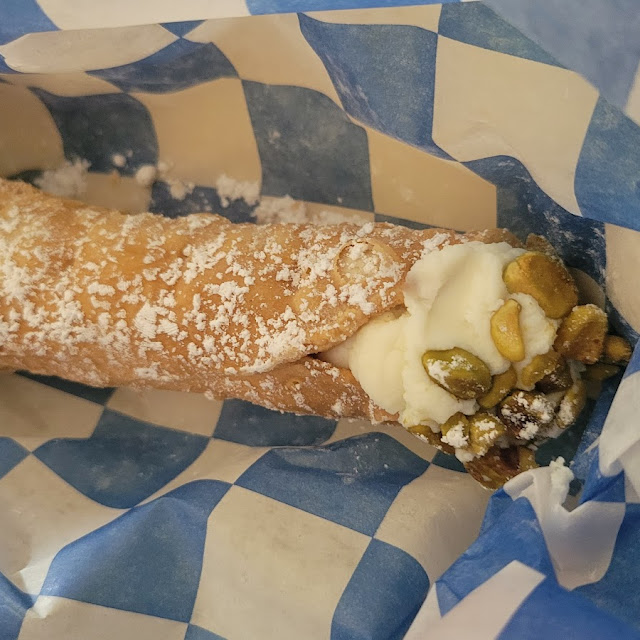 Cannoli with Pistachios