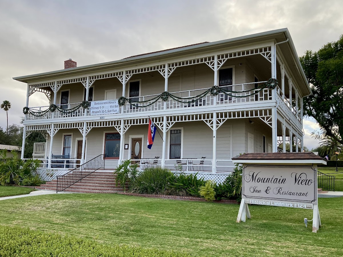 Mountain View Inn & Restaurant