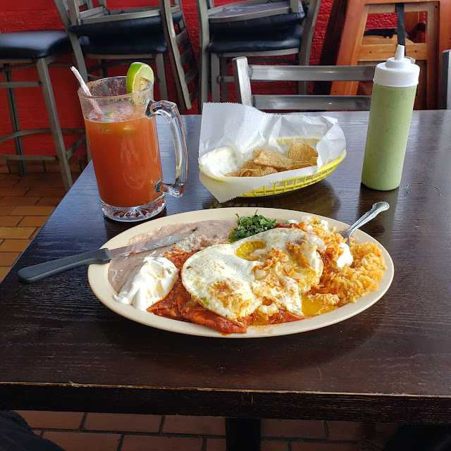 Chilaquiles Con Huevo