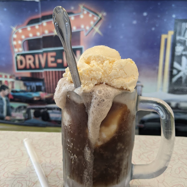 Root Beer Float w Ice Cream