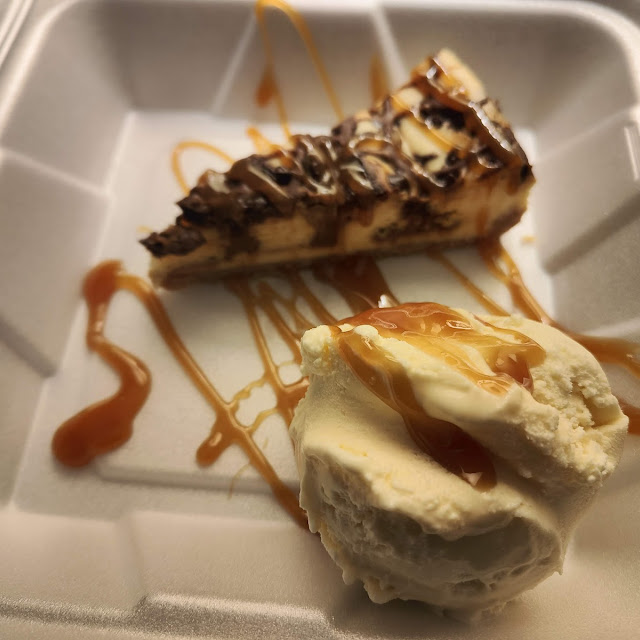 Cheesecake with Icecream