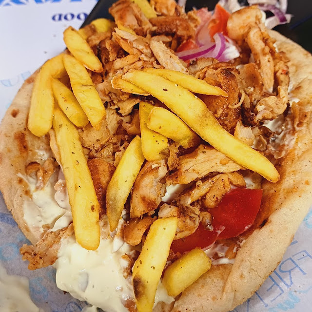 Pita Kotosouvlaki Con Il Pollo
