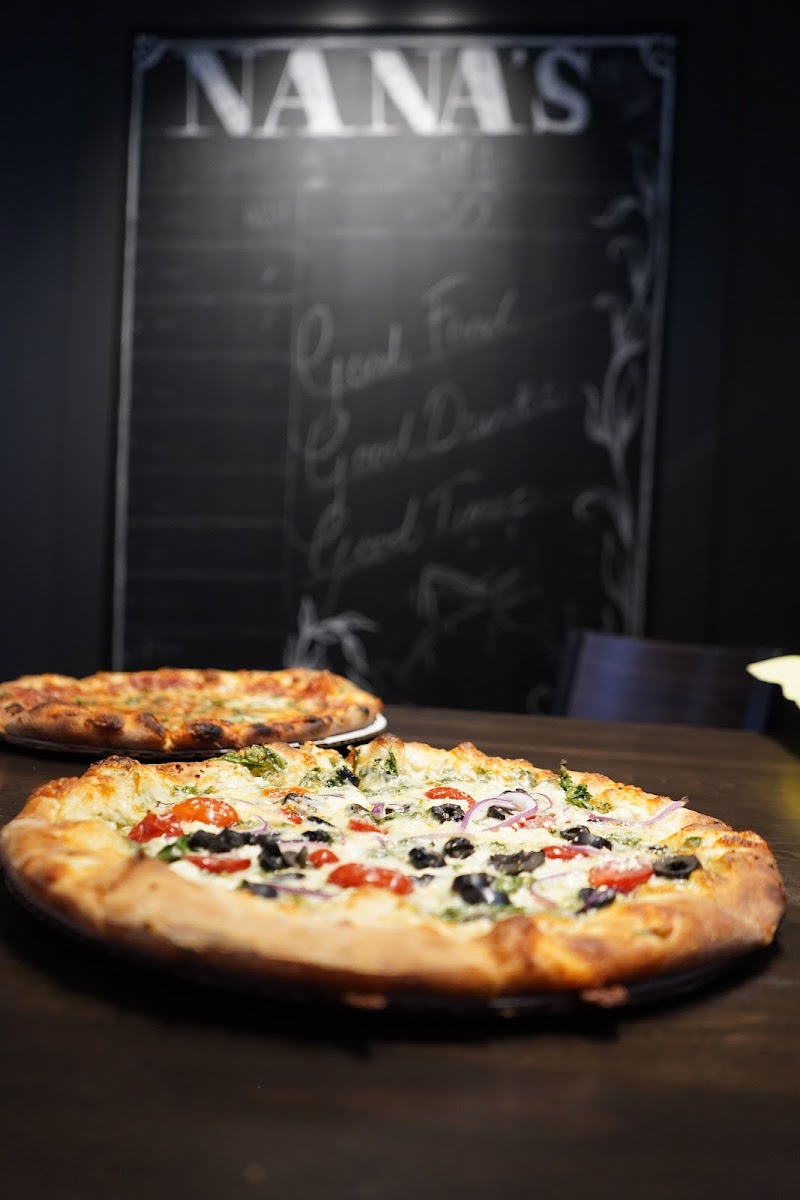 Nana's Kitchen & Pizzeria