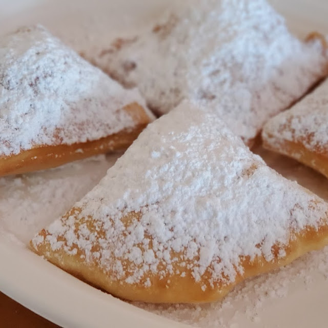 4 Sopapillas