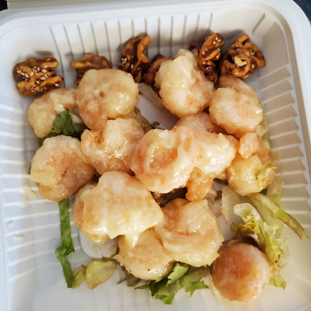 Tom Xao Hot Dau Honey Walnut Prawns