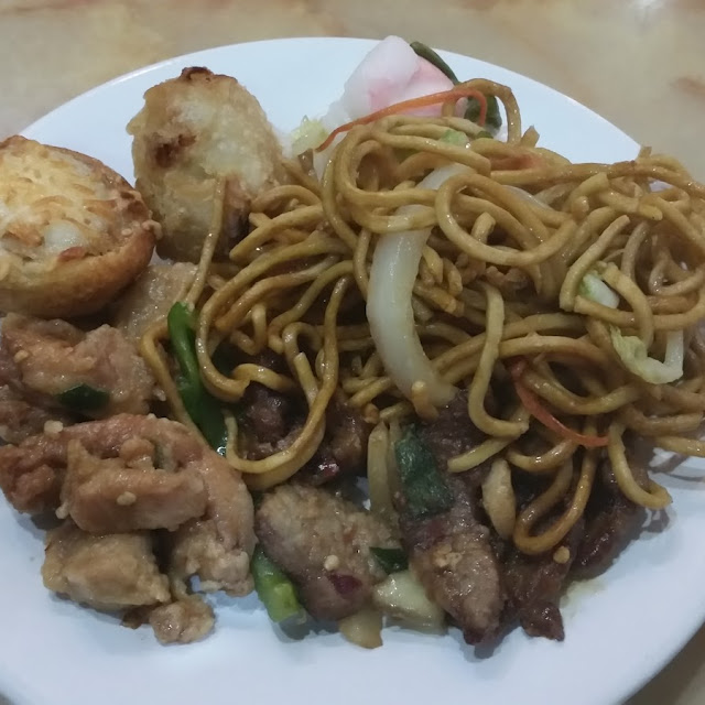 Chow Mein Mongolian Beef Minced Crab Cake