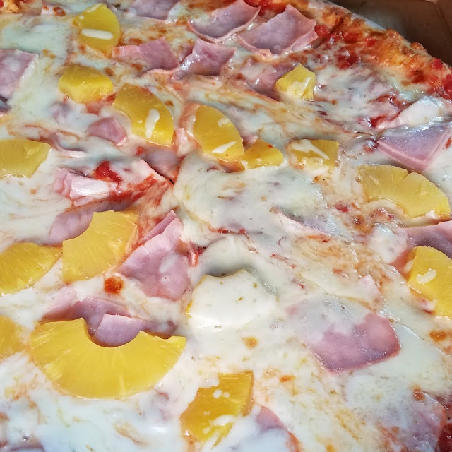 Hawaiian Pizza