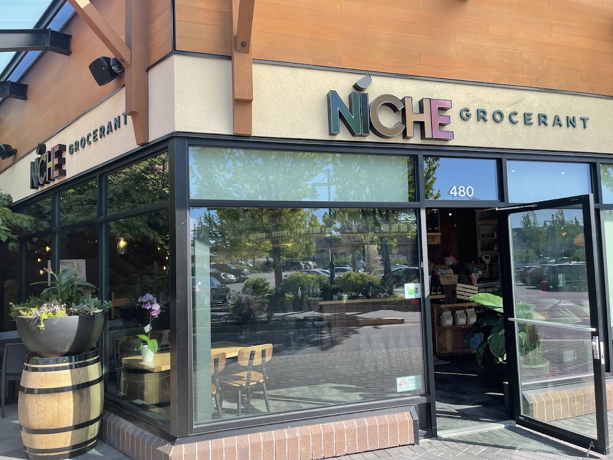 Niche Grocerant