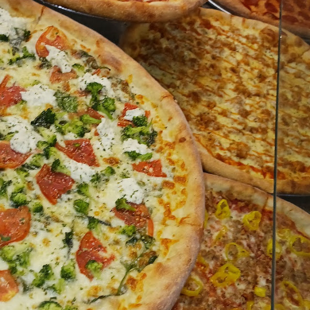 Garlic Broccoli Pizza